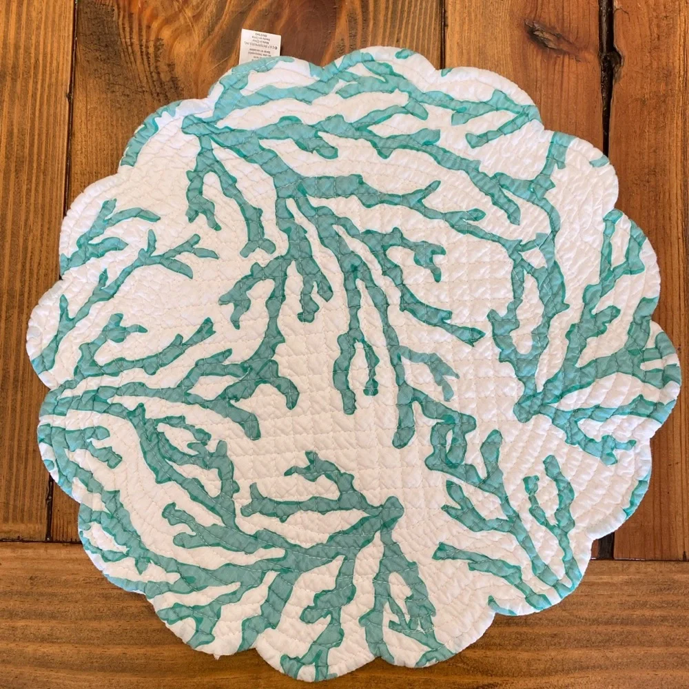 Ocean Sea Life Quilted Round Scalloped‎ Placemats Set of 6 Aqua White Reversible